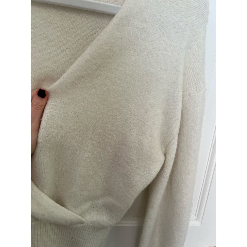 Aritzia Wilfred SoftSpoke Dear Wrap Sweater White Cashmere Blend Women's M FLAW - Picture 9 of 15